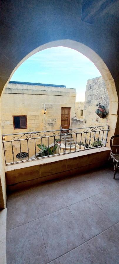Ta Majsi Farmhouse With Indoor Heated Pool San Lawrenz Exterior photo